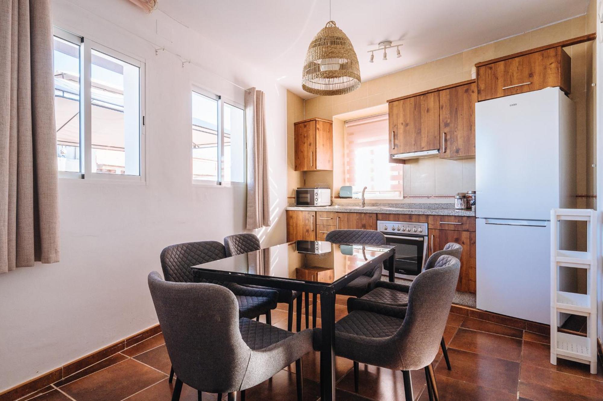 Homeyseville-lovely Duplex At Santa Cruz 10 Pax, Parking Optional Appartement